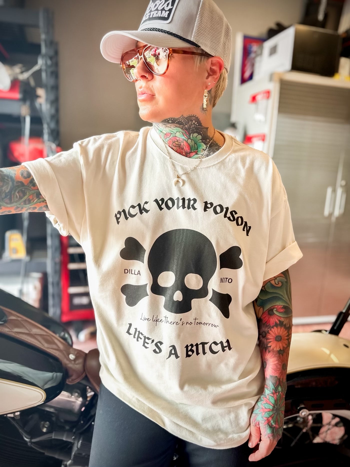 WÄHLEN SIE IHR POISON-T-SHIRT