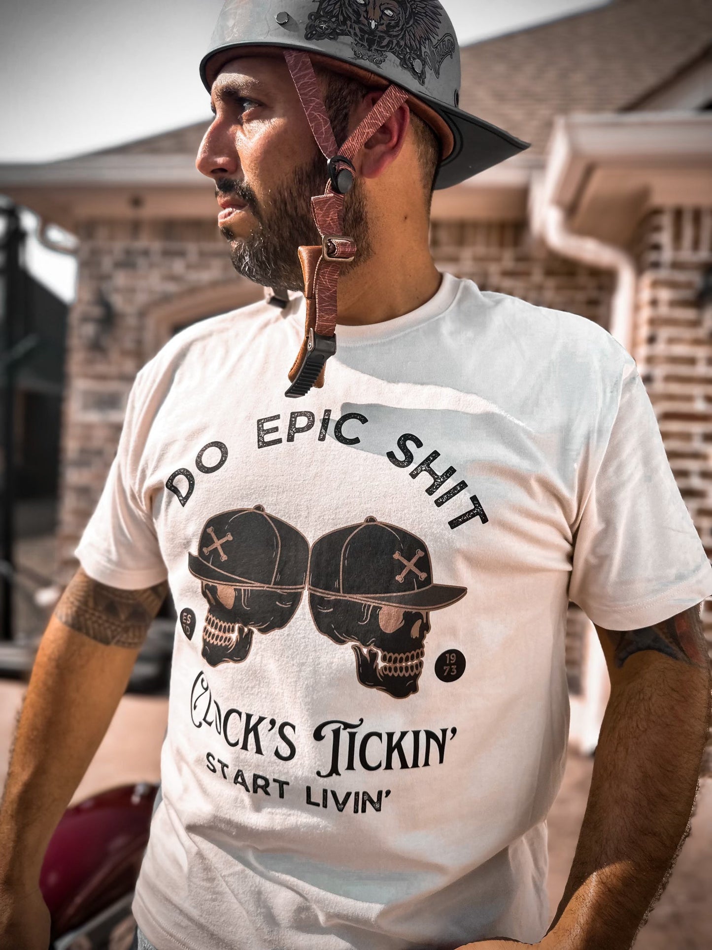 Camiseta unisex "Do Epic Shit"